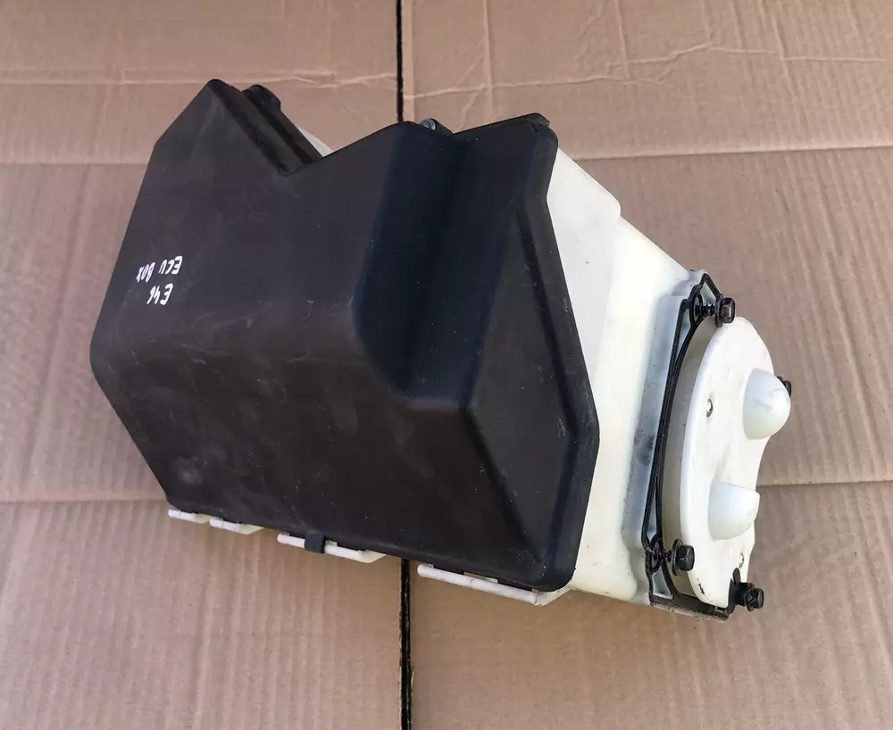 BMW E46 Motorvezérlő tartó doboz kompletten
